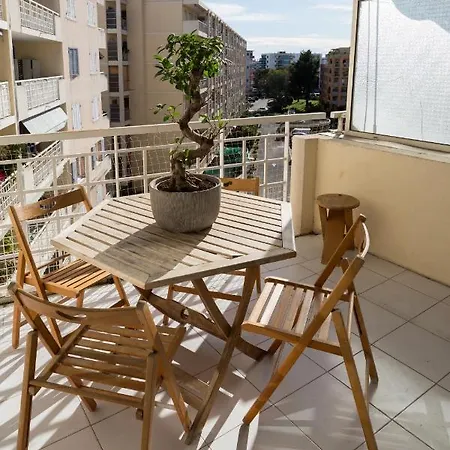 55m2, Tres Proche Plage, Hippodrome, Tous Commerces Apartment *