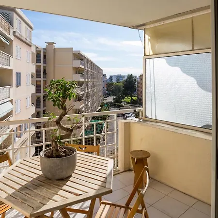 55m2, Tres Proche Plage, Hippodrome, Tous Commerces Lägenhet *
