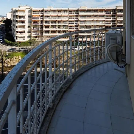 55m2, Tres Proche Plage, Hippodrome, Tous Commerces *